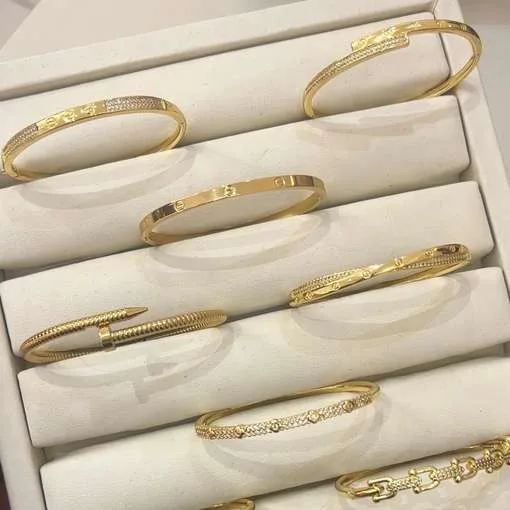 Brazaletes dorados