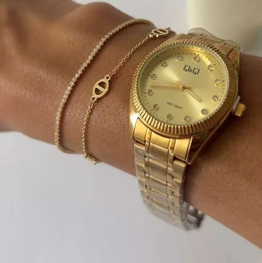 Reloj dorado